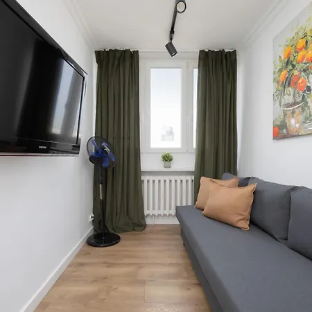 Cosy In The Centre Of By Renters דירה *