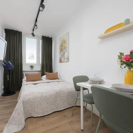 Cosy In The Centre Of By Renters דירה ורשה