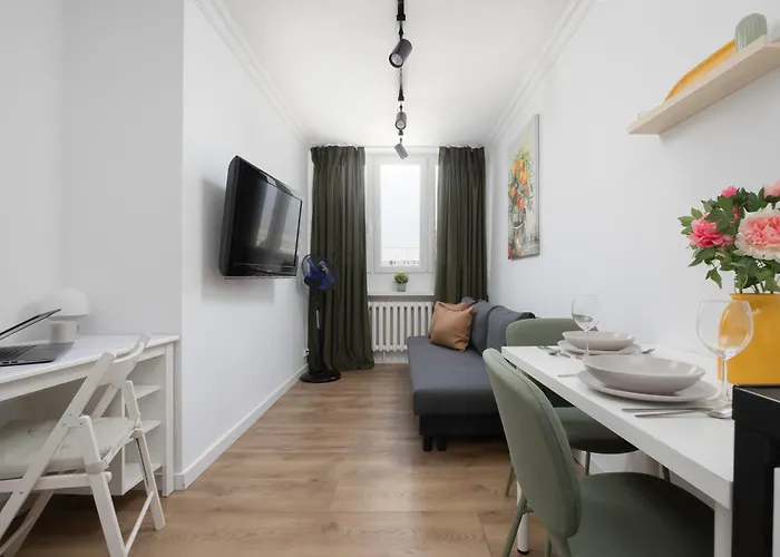 Center Affordable & Cozy By Renters Apartment Warsaw