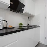Center Affordable & Cozy By Renters Appartement