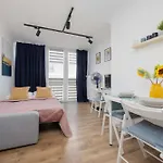 Center Affordable & Cozy By Renters Apartman